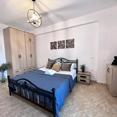 Apartment Honey *